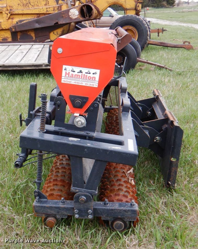 image for item IQ9258 Bobcat 72SDR  seeder
