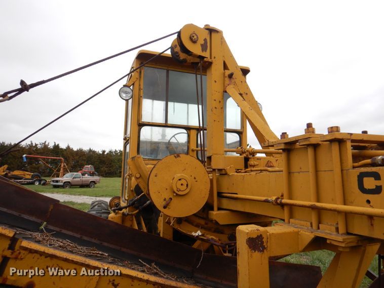 image for item IQ9263 1960 Caterpillar 12 Series E  rigid frame motor grader