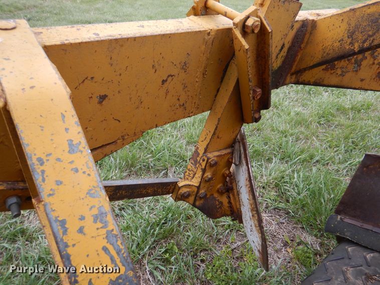 image for item IQ9263 1960 Caterpillar 12 Series E  rigid frame motor grader
