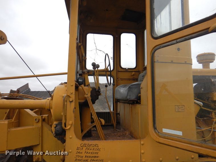 image for item IQ9263 1960 Caterpillar 12 Series E  rigid frame motor grader