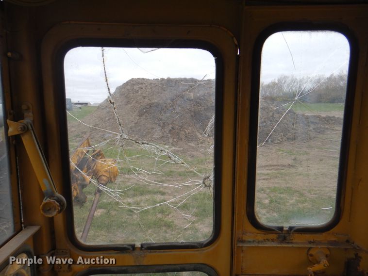 image for item IQ9263 1960 Caterpillar 12 Series E  rigid frame motor grader