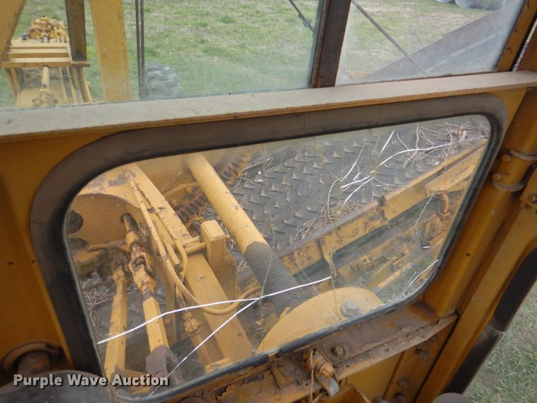 image for item IQ9263 1960 Caterpillar 12 Series E  rigid frame motor grader