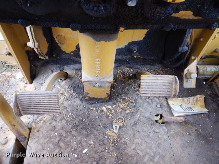 image for item IQ9263 1960 Caterpillar 12 Series E  rigid frame motor grader