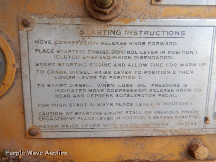 image for item IQ9263 1960 Caterpillar 12 Series E  rigid frame motor grader