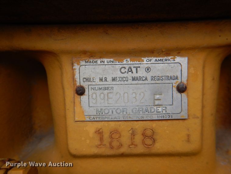 image for item IQ9263 1960 Caterpillar 12 Series E  rigid frame motor grader
