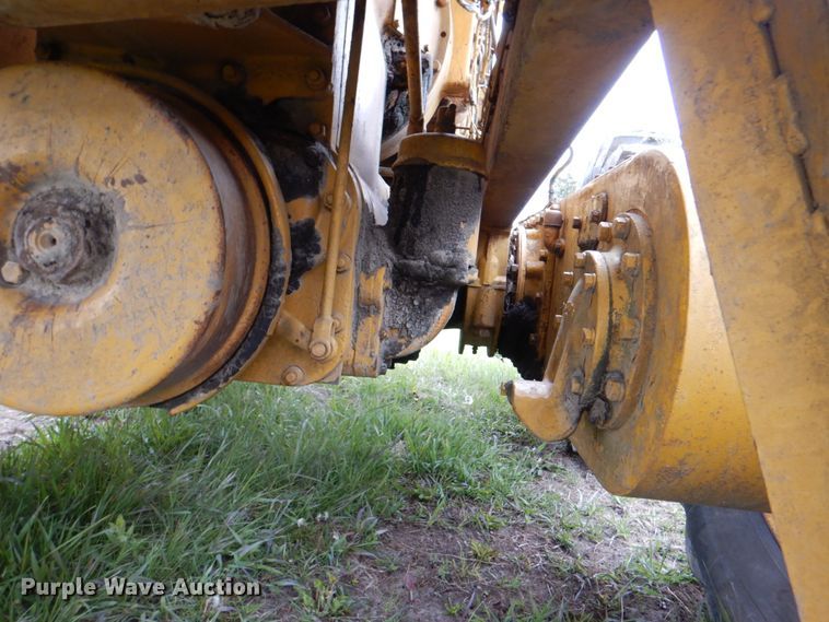 image for item IQ9263 1960 Caterpillar 12 Series E  rigid frame motor grader