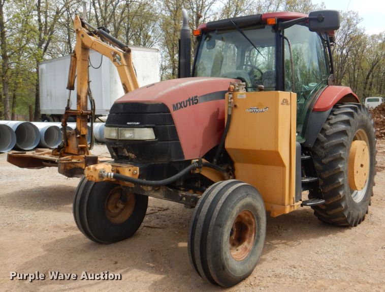 image for item IQ9285 2006 Case IH MXU115  tractor