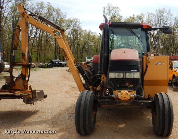 image for item IQ9285 2006 Case IH MXU115  tractor