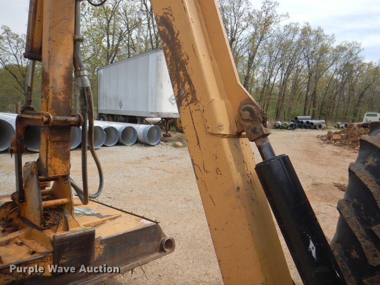 image for item IQ9285 2006 Case IH MXU115  tractor