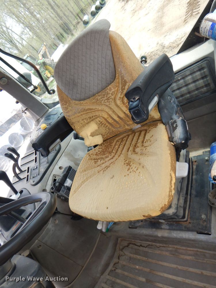 image for item IQ9285 2006 Case IH MXU115  tractor