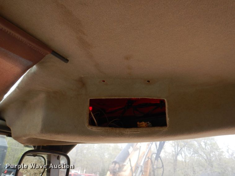 image for item IQ9285 2006 Case IH MXU115  tractor