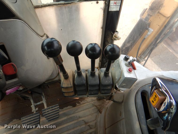 image for item IQ9285 2006 Case IH MXU115  tractor