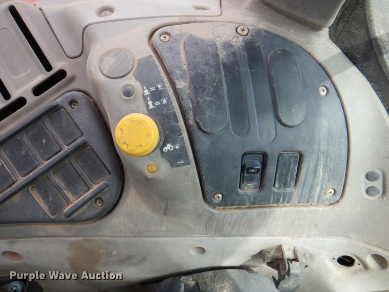 image for item IQ9285 2006 Case IH MXU115  tractor