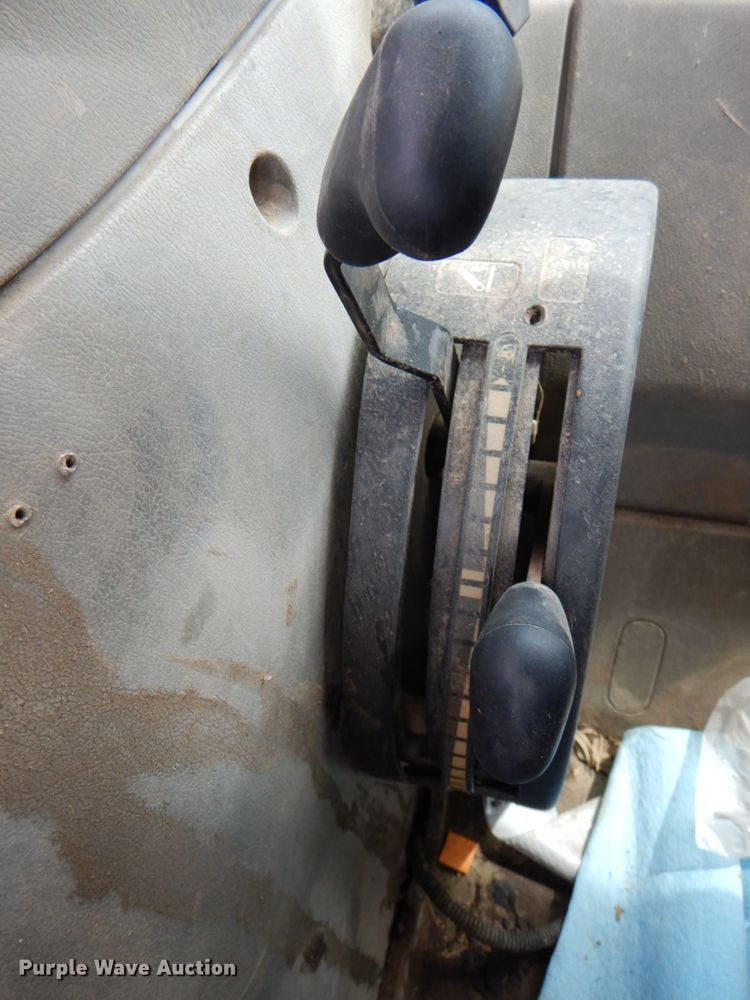 image for item IQ9285 2006 Case IH MXU115  tractor