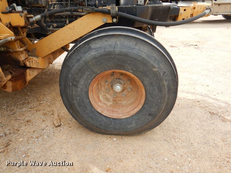 image for item IQ9285 2006 Case IH MXU115  tractor