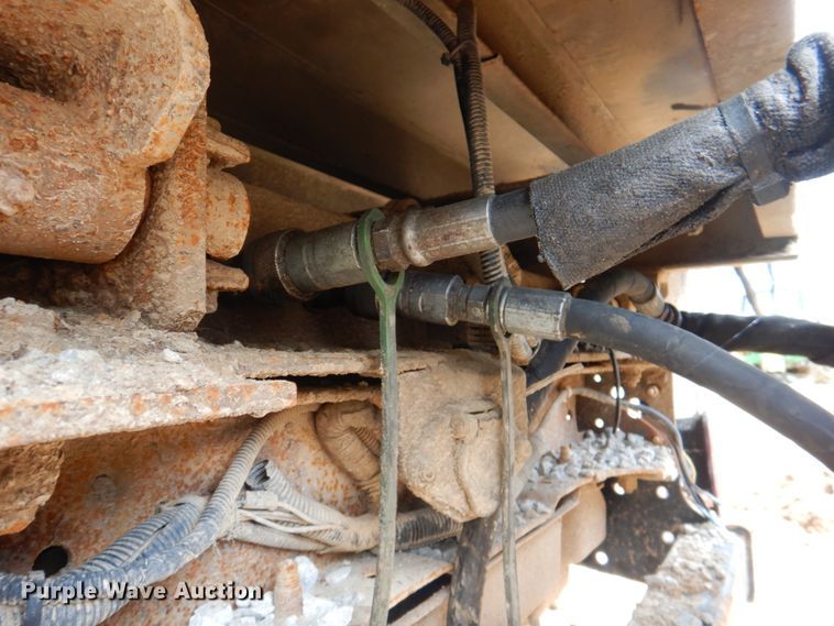 image for item IQ9286 2004 Ford F550  dump flatbed truck