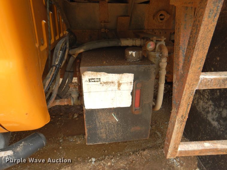 image for item IQ9286 2004 Ford F550  dump flatbed truck