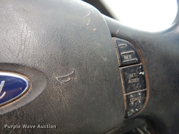 image for item IQ9286 2004 Ford F550  dump flatbed truck