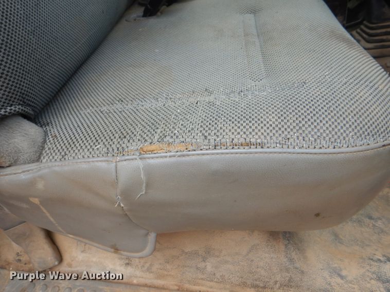 image for item IQ9286 2004 Ford F550  dump flatbed truck