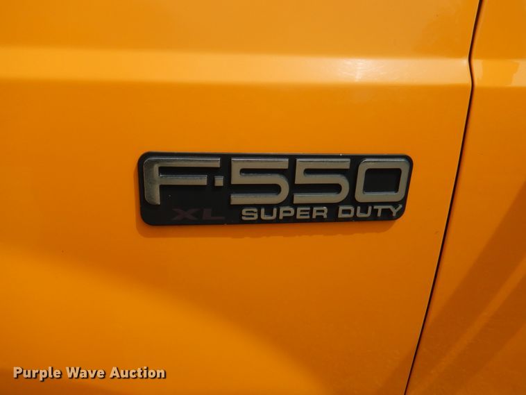 image for item IQ9286 2004 Ford F550  dump flatbed truck