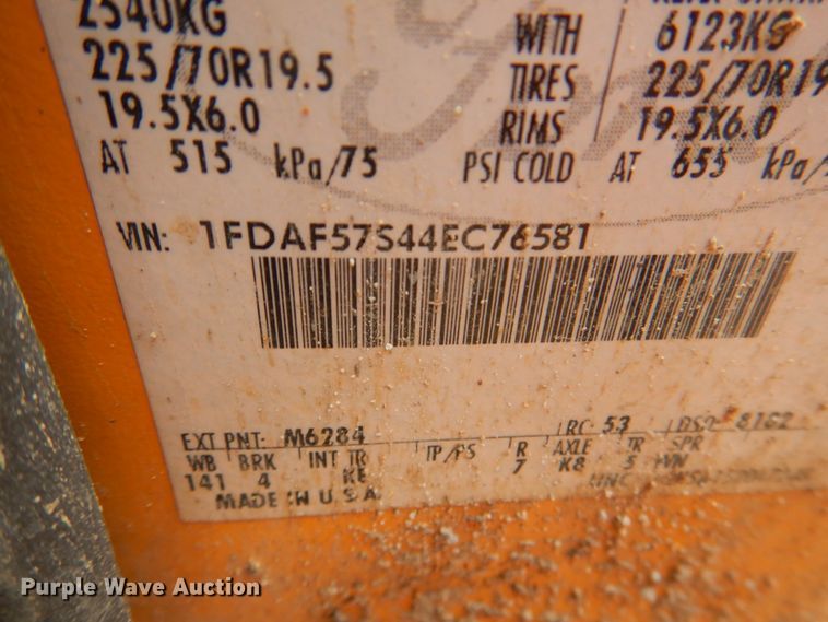 image for item IQ9286 2004 Ford F550  dump flatbed truck