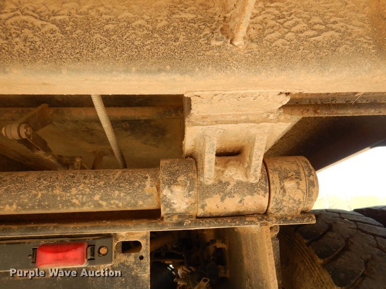 image for item IQ9287 2012 Freightliner Coronado SD  dump truck