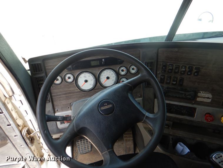 image for item IQ9287 2012 Freightliner Coronado SD  dump truck