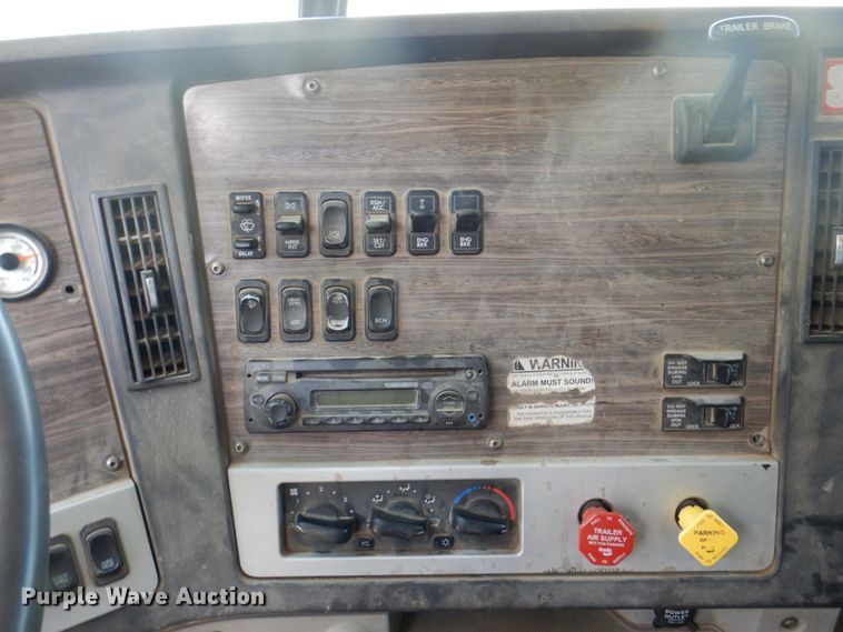 image for item IQ9287 2012 Freightliner Coronado SD  dump truck