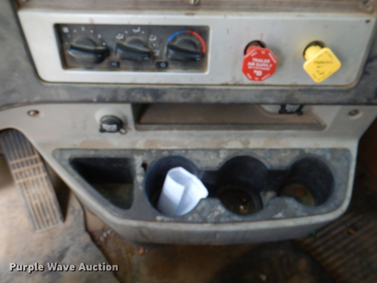 image for item IQ9287 2012 Freightliner Coronado SD  dump truck