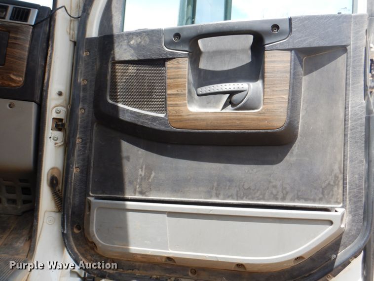 image for item IQ9287 2012 Freightliner Coronado SD  dump truck