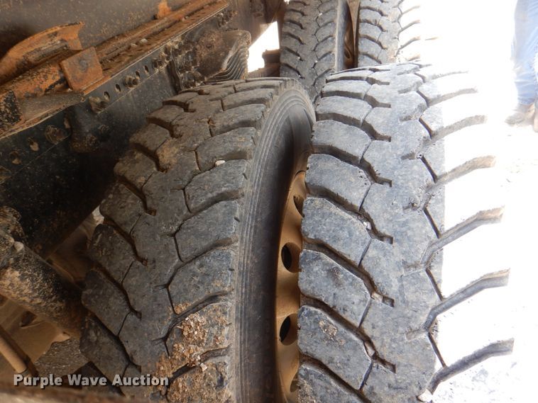 image for item IQ9287 2012 Freightliner Coronado SD  dump truck