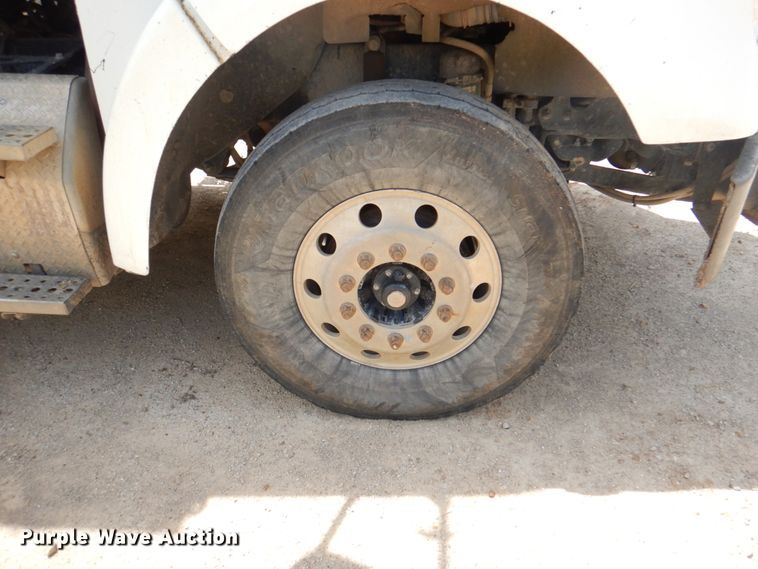 image for item IQ9287 2012 Freightliner Coronado SD  dump truck