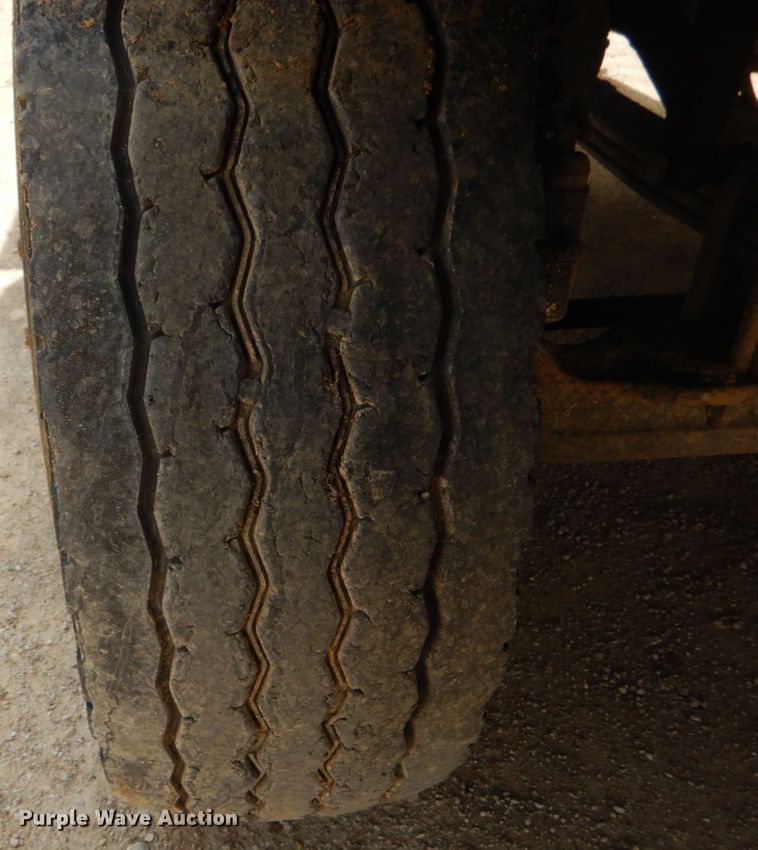 image for item IQ9287 2012 Freightliner Coronado SD  dump truck