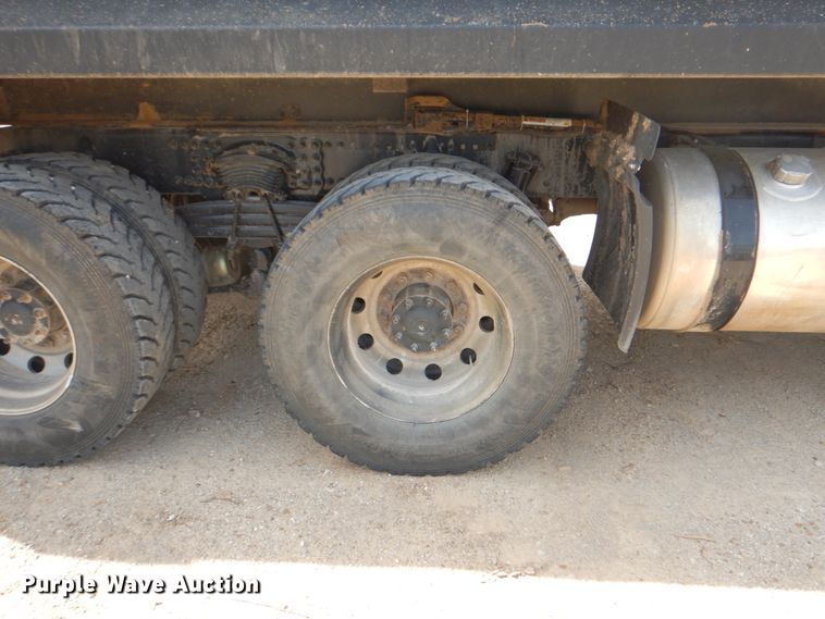 image for item IQ9287 2012 Freightliner Coronado SD  dump truck