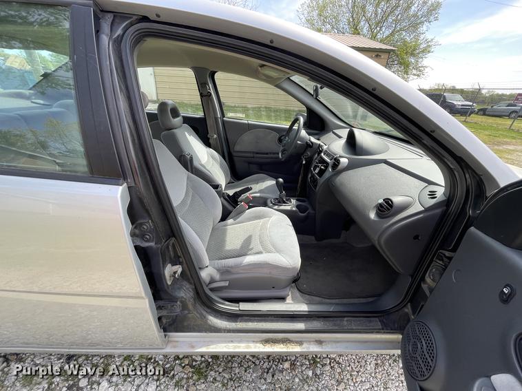 image for item IR9781 2004 Saturn Ion