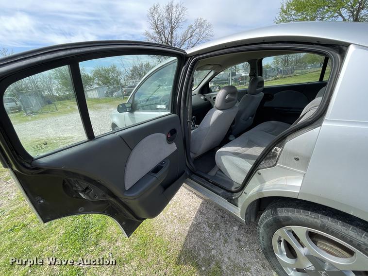 image for item IR9781 2004 Saturn Ion