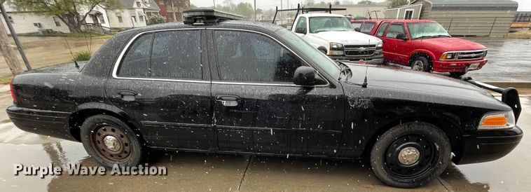 image for item IR9865 2010 Ford Crown Victoria Police Interceptor