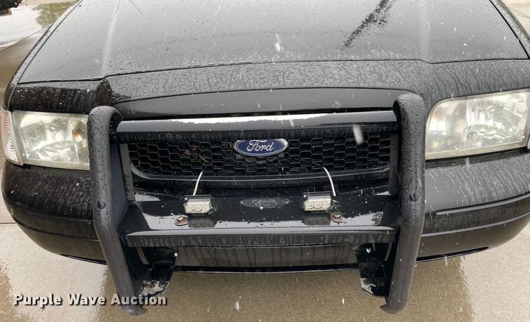 image for item IR9865 2010 Ford Crown Victoria Police Interceptor