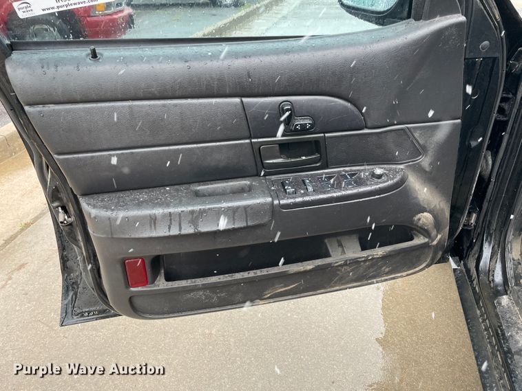 image for item IR9865 2010 Ford Crown Victoria Police Interceptor