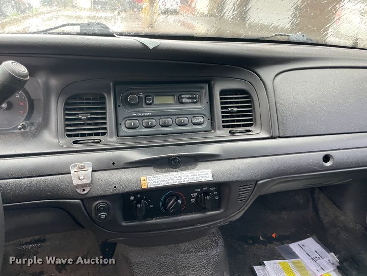 image for item IR9865 2010 Ford Crown Victoria Police Interceptor