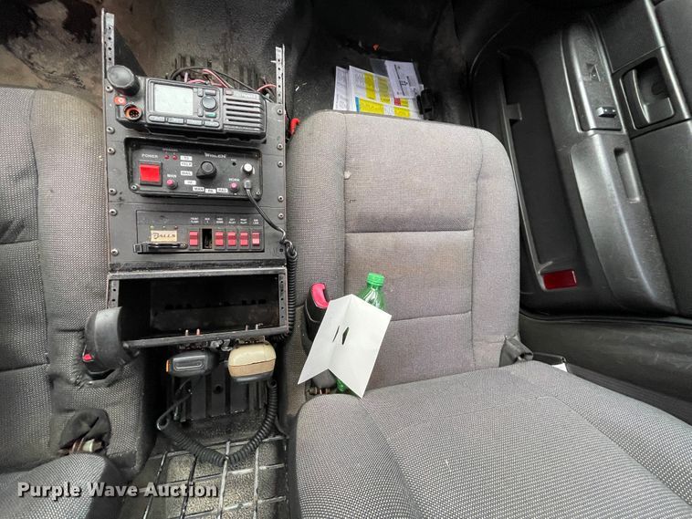 image for item IR9865 2010 Ford Crown Victoria Police Interceptor