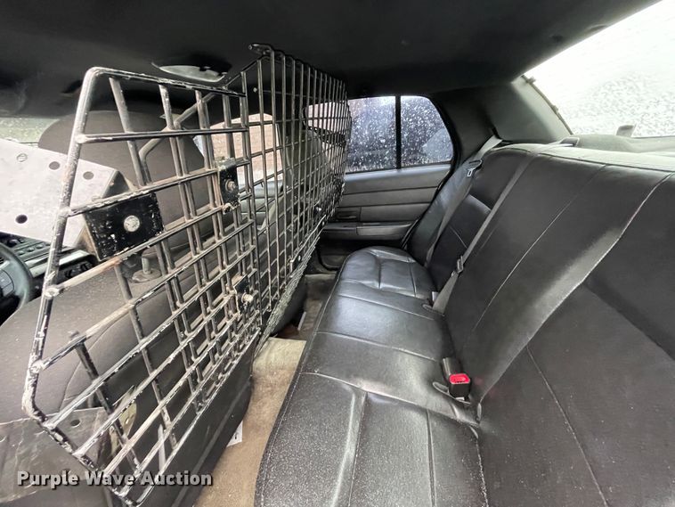 image for item IR9865 2010 Ford Crown Victoria Police Interceptor