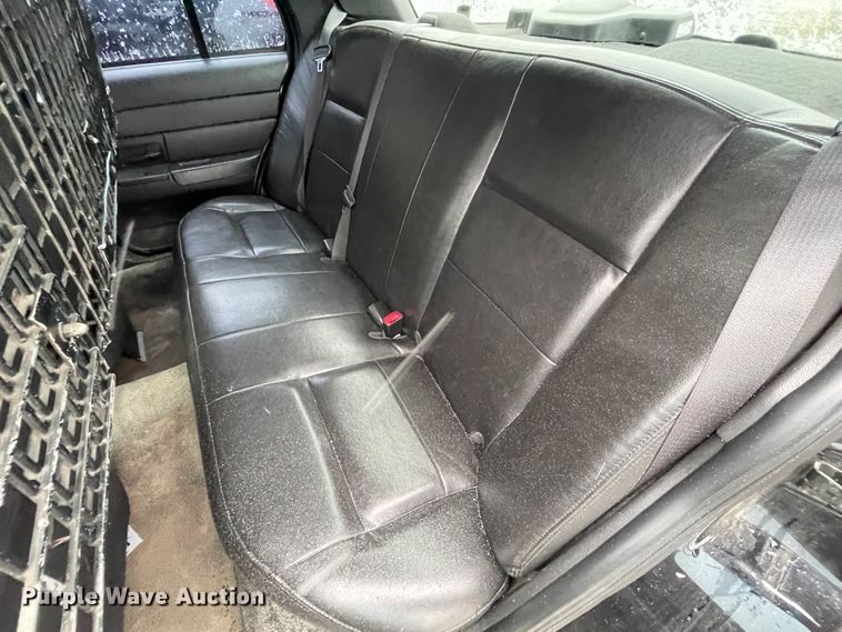 image for item IR9865 2010 Ford Crown Victoria Police Interceptor