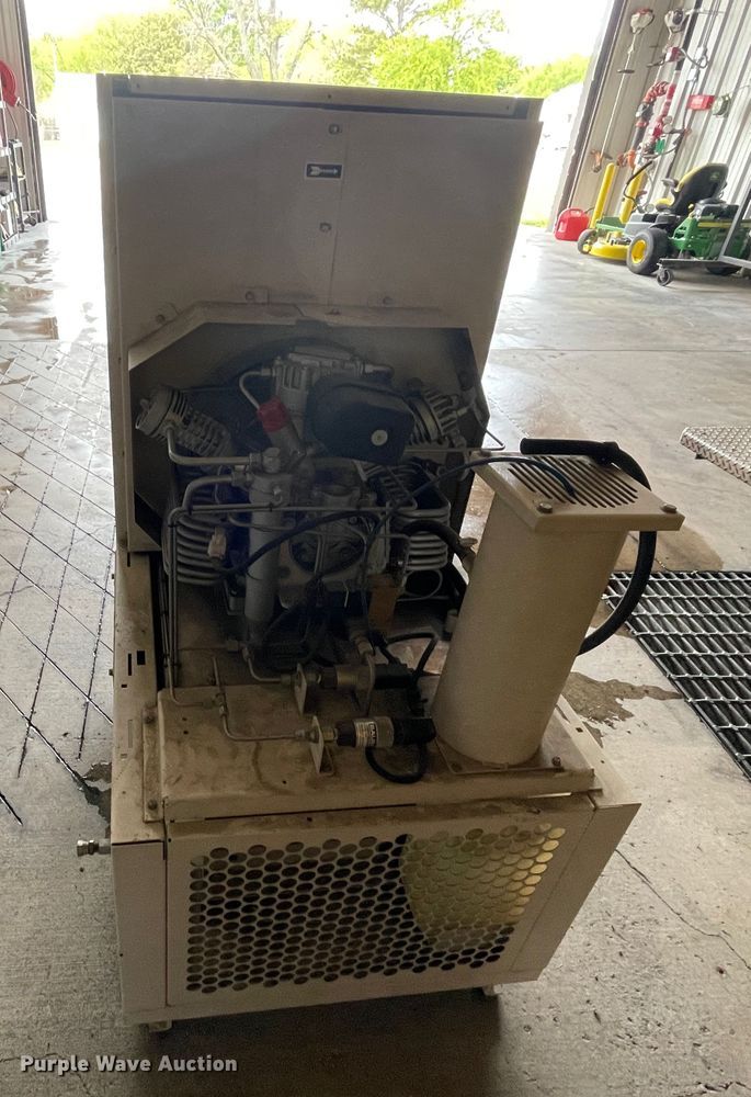 image for item IR9917 Bauer  air compressor