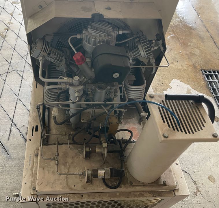 image for item IR9917 Bauer  air compressor