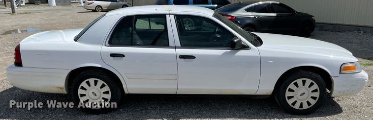 image for item IR9987 2011 Ford Crown Victoria Police Interceptor