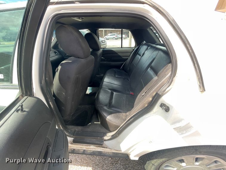 image for item IR9987 2011 Ford Crown Victoria Police Interceptor
