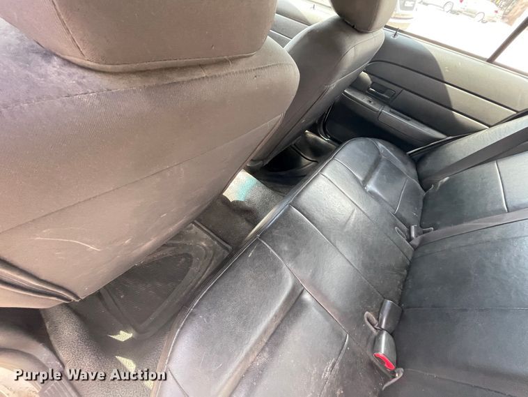 image for item IR9987 2011 Ford Crown Victoria Police Interceptor