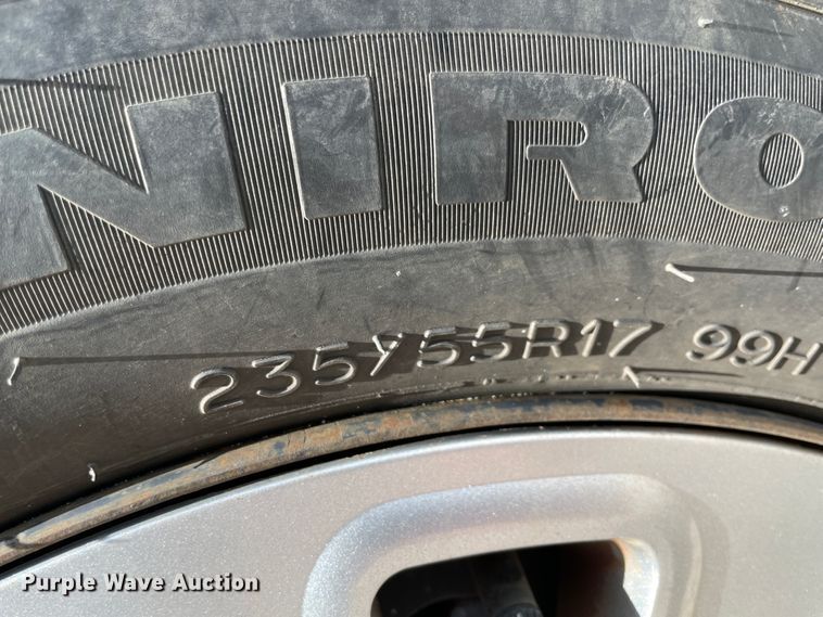 image for item IR9987 2011 Ford Crown Victoria Police Interceptor