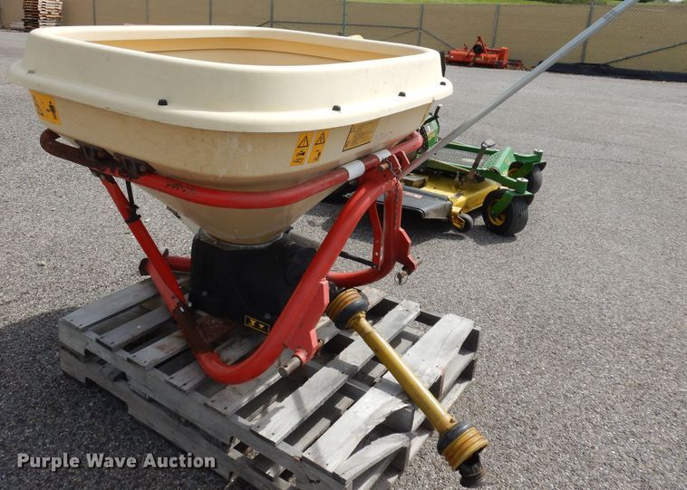 image for item IS9642 2004 Vicon PS403 spreader